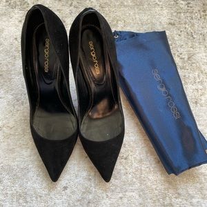 Sergio Rossi Godiva Noir Suede Pointy Toe Pumps